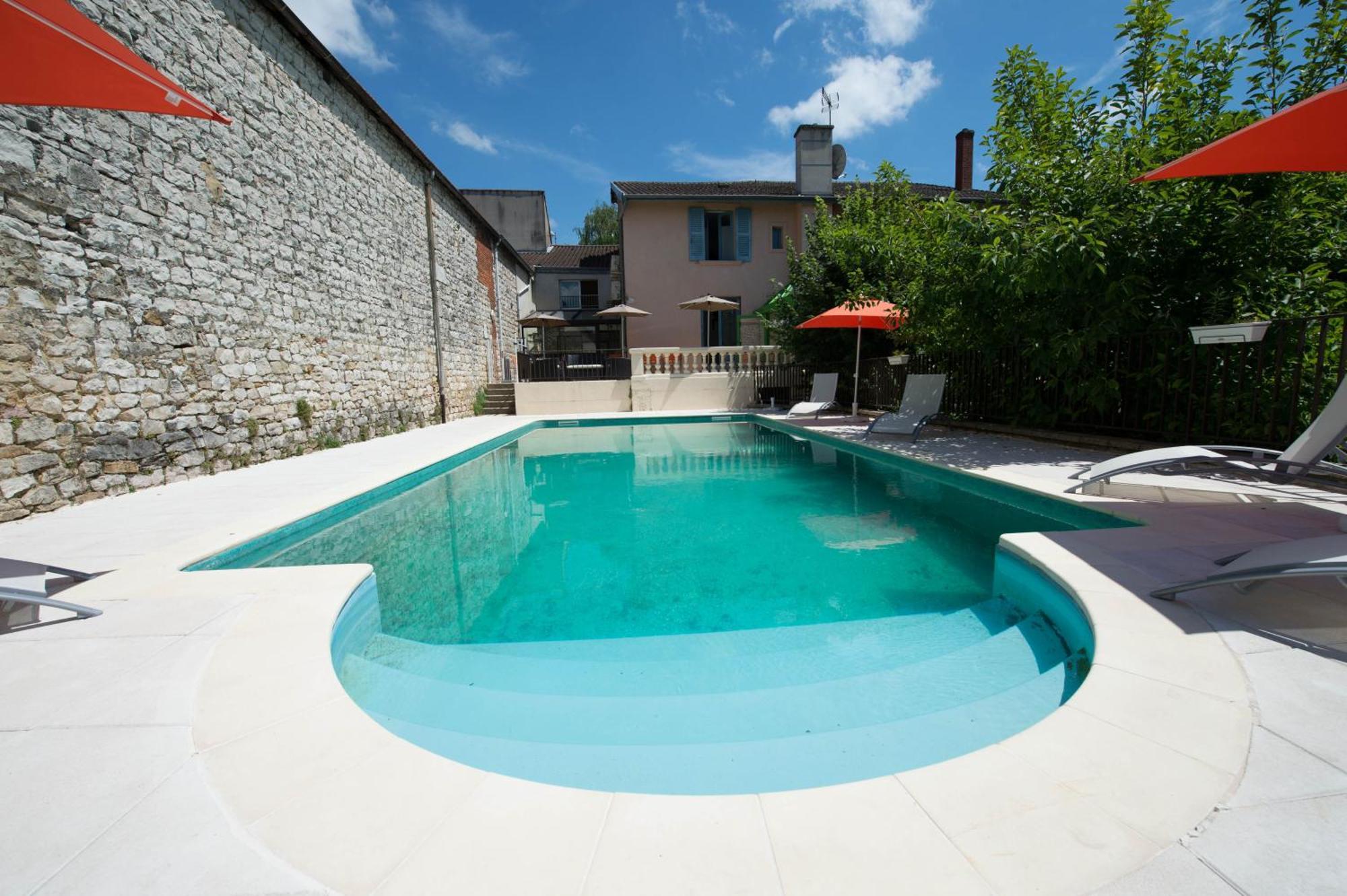 Logis Hotel Restaurant & Pizzeria Vuillot Cuiseaux Exteriér fotografie