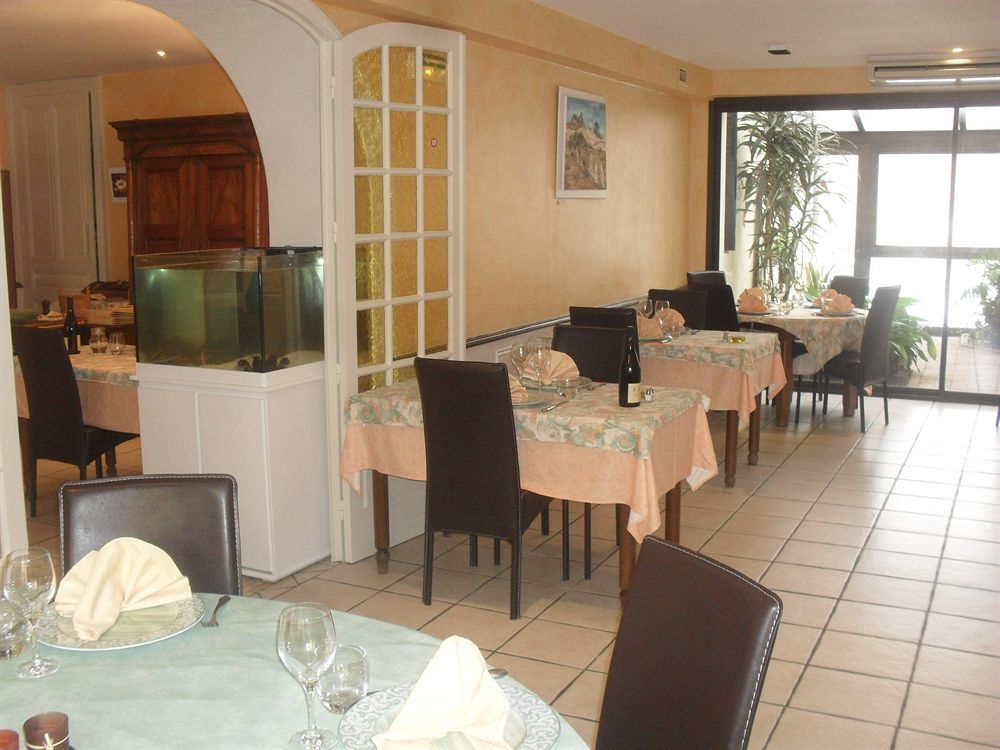 Logis Hotel Restaurant & Pizzeria Vuillot Cuiseaux Exteriér fotografie